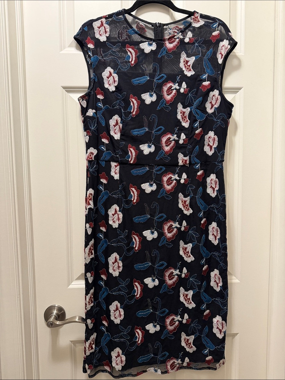EUC Donna Ricco NY embroidered floral midi dress. Size 14. Size 14.